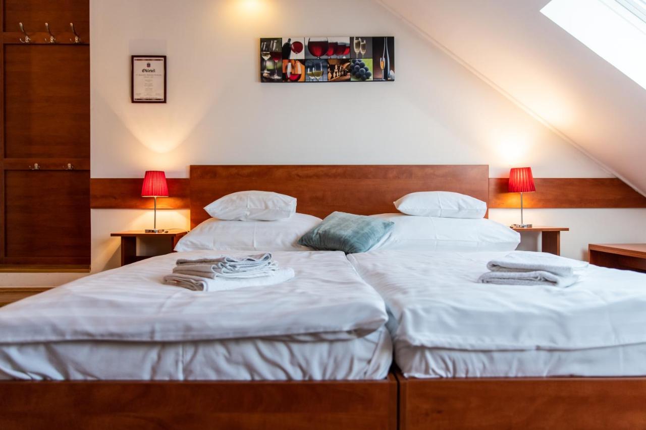 Fenyes Vinorium Bed & Breakfast Sopron Dış mekan fotoğraf