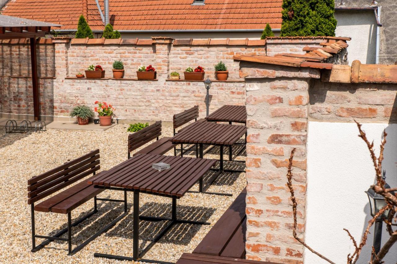 Fenyes Vinorium Bed & Breakfast Sopron Dış mekan fotoğraf