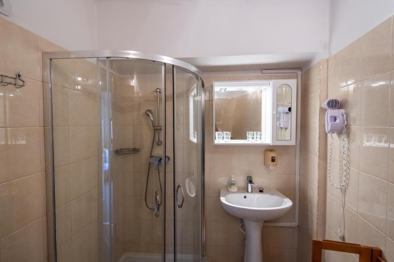 Fenyes Vinorium Bed & Breakfast Sopron Dış mekan fotoğraf
