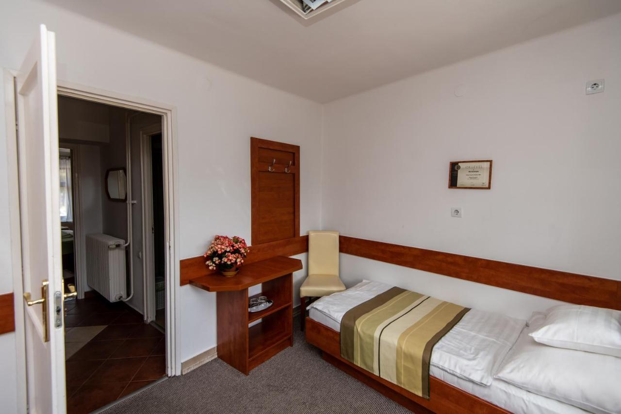 Fenyes Vinorium Bed & Breakfast Sopron Dış mekan fotoğraf
