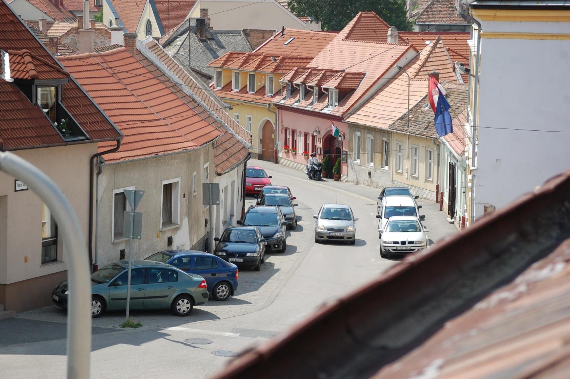 Fenyes Vinorium Bed & Breakfast Sopron Dış mekan fotoğraf
